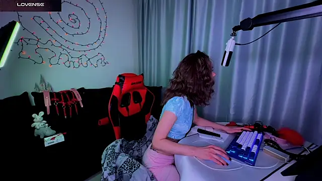 DivineBite online show from 01/24/25, 04:39