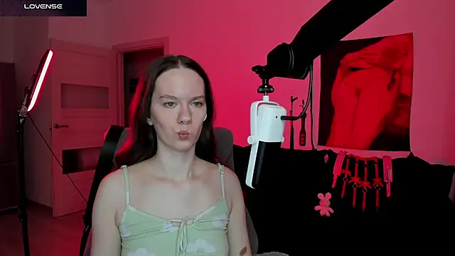 DivineBite online show from 03/13/26, 06:02