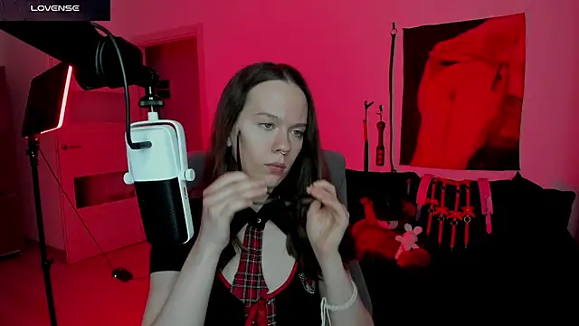 DivineBite online show from 04/06/26, 04:52