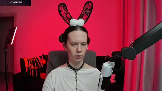 DivineBite online show from 02/09/26, 04:05