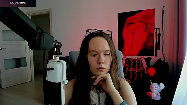 DivineBite online show from 07/08/26, 12:39