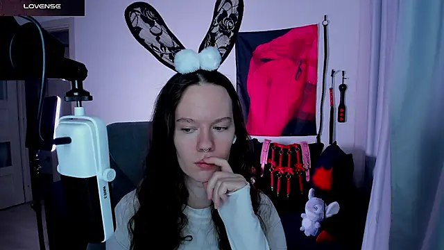 DivineBite online show from 05/27/26, 06:04