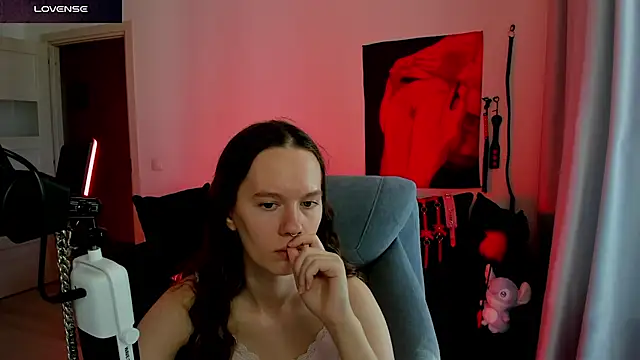 DivineBite online show from 07/18/26, 04:04