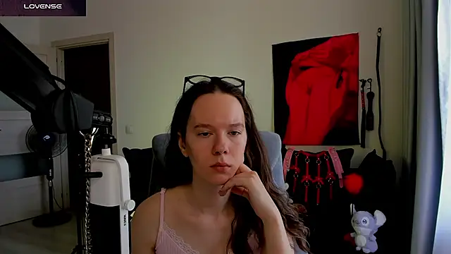 DivineBite online show from 07/10/26, 10:04