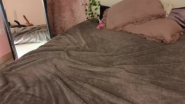 Snapshot of AmalyGreen chatting on 09/23/25, 03:41 AmalyGreen online show from 09/23/25, 03:41