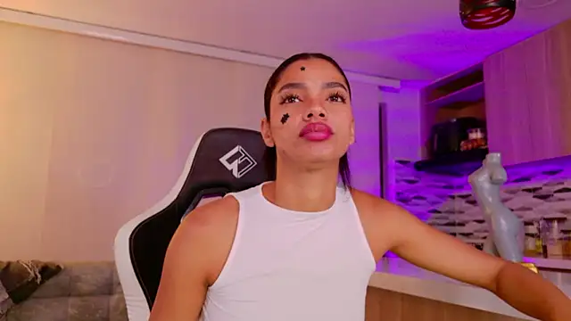 liagirl cute online show from 02/28/26, 04:23