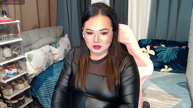 Snapshot of MagnificatMistress chatting on 01/20/25, 11:43 MagnificatMistress online show from 01/20/25, 11:43