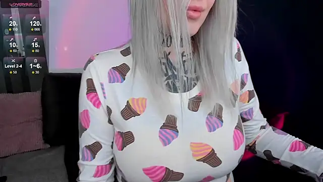 Snapshot of Eurusholmess chatting on 01/14/26, 10:19 Eurusholmess online show from 01/14/26, 10:19