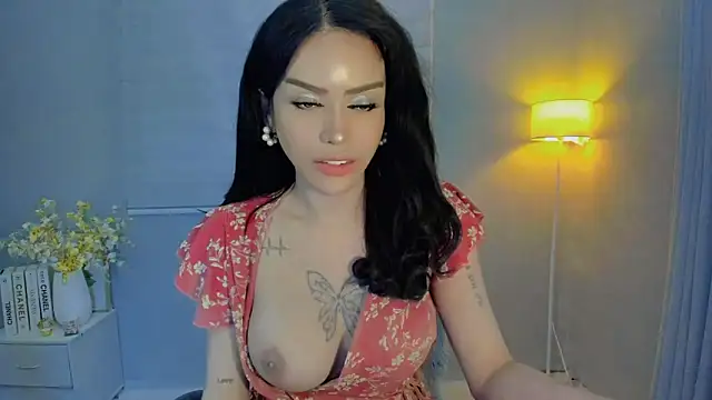 Patricia fox online show from 10/15/25, 04:26