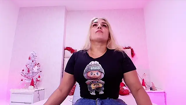  carolina fox online show from 12/21/25, 03:08