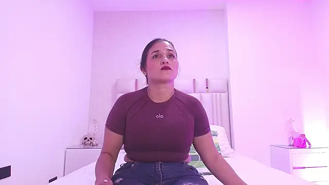  carolina fox online show from 10/31/25, 03:03