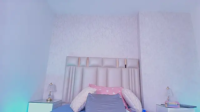  carolina fox online show from 04/09/26, 03:08