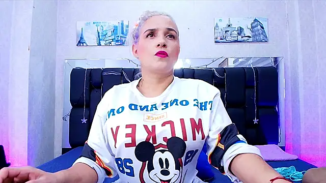  carolina fox online show from 03/18/25, 03:02