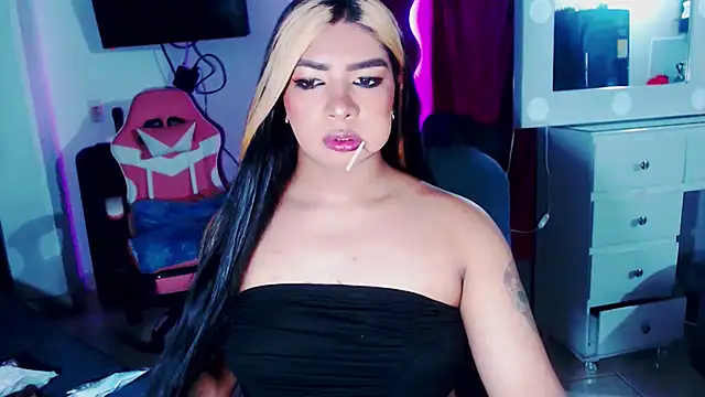 violet bigcock774 online show from 11/13/25, 06:39