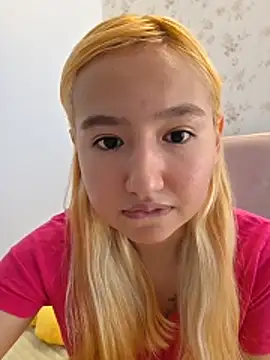 Pinkie Princes online show from 12/04/25, 03:44