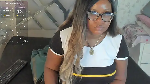 EmilyyRosee  online show from 05/19/26, 08:05