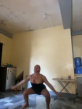 Snapshot of sweetyula chatting on 12/03/25, 11:36 sweetyula online show from 12/03/25, 11:36