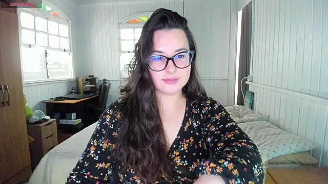 Snapshot of anna_love_hot chatting on 10/21/25, 05:23 anna love hot online show from 10/21/25, 05:23