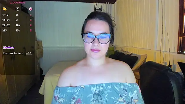 Snapshot of anna_love_hot chatting on 02/10/25, 04:58 anna love hot online show from 02/10/25, 04:58