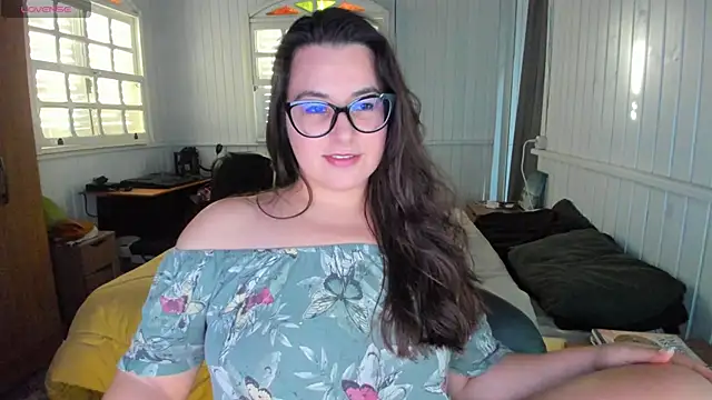 Snapshot of anna_love_hot chatting on 10/08/25, 08:31 anna love hot online show from 10/08/25, 08:31