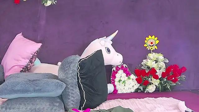 Snapshot of Jayllene chatting on 03/03/25, 02:39 Jayllene online show from 03/03/25, 02:39