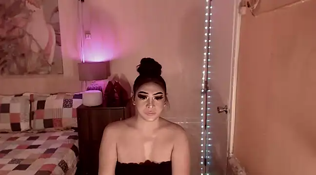 Snapshot of Biancafoxie chatting on 02/11/25, 10:25 Biancafoxie online show from 02/11/25, 10:25