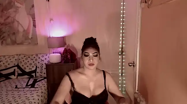 Snapshot of Biancafoxie chatting on 03/07/25, 03:19 Biancafoxie online show from 03/07/25, 03:19