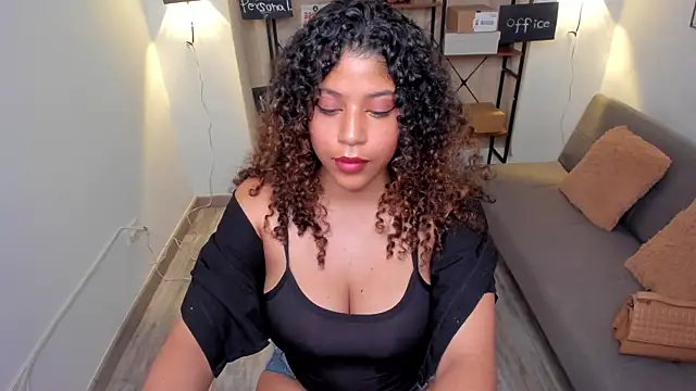 LilyBrunette online show from 04/04/26, 12:39