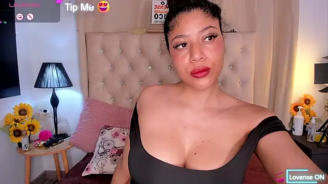 Snapshot of LilyBrunette chatting on 09/11/25, 01:05 LilyBrunette online show from 09/11/25, 01:05