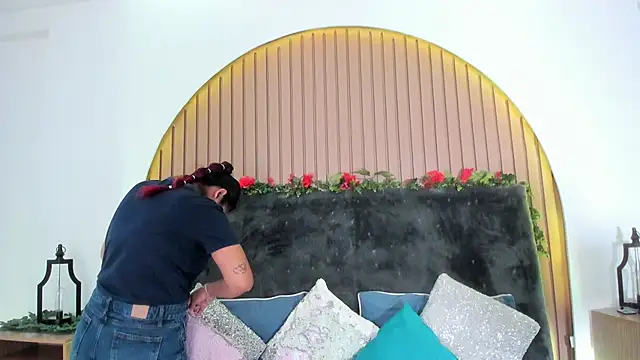 Karlagonzales  online show from 03/05/26, 06:59