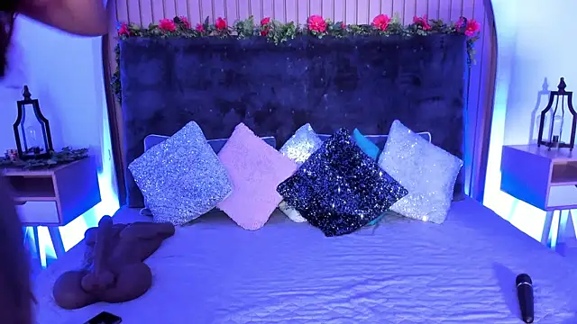 Karlagonzales  online show from 11/16/25, 10:53