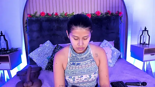 Karlagonzales  online show from 11/14/25, 09:46