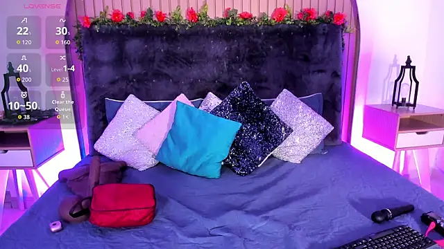 Karlagonzales  online show from 11/07/25, 09:36