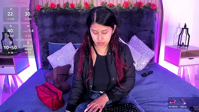 Karlagonzales  online show from 11/06/25, 09:46