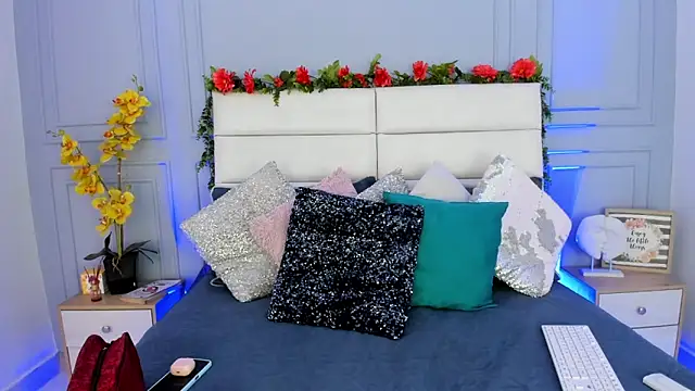 Snapshot of Karlagonzales_ chatting on 03/18/25, 05:55 Karlagonzales online show from 03/18/25, 05:55