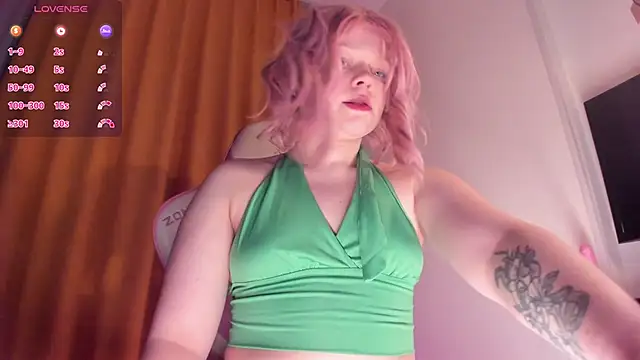 Snapshot of SueNiceeeee chatting on 02/19/26, 04:31 SueNiceeeee online show from 02/19/26, 04:31