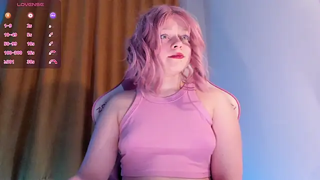 Snapshot of SueNiceeeee chatting on 02/11/26, 11:04 SueNiceeeee online show from 02/11/26, 11:04