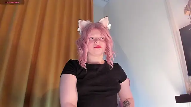 Snapshot of SueNiceeeee chatting on 02/03/26, 02:53 SueNiceeeee online show from 02/03/26, 02:53