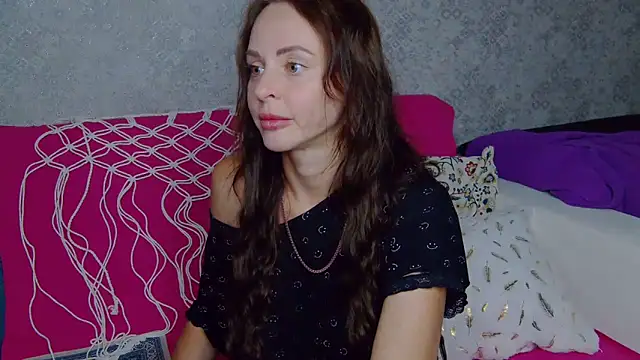 Snapshot of Brilliant_Doll chatting on 06/19/26, 02:06 Brilliant Doll online show from 06/19/26, 02:06