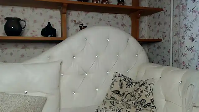 Brilliant Doll online show from 10/25/25, 01:49