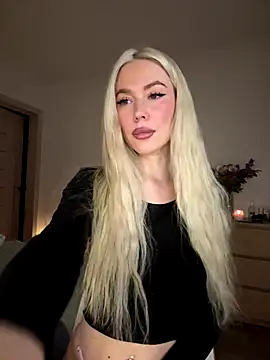 xDinnax online show from 11/15/25, 05:50