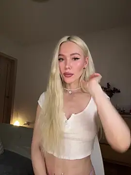 xDinnax online show from 11/22/25, 03:38