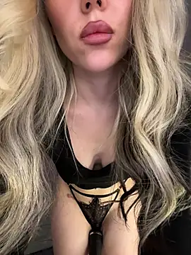 xDinnax online show from 04/15/26, 07:58