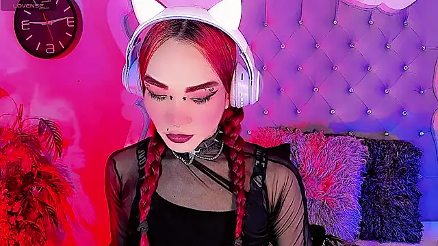 LeyXandrabraz online show from 05/17/26, 08:20