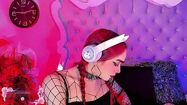 LeyXandrabraz online show from 05/10/26, 08:22