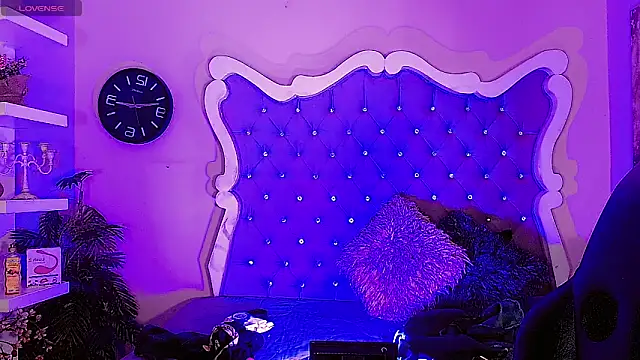 LeyXandrabraz online show from 04/12/26, 08:23