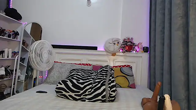 peeky pinky online show from 02/04/26, 03:12