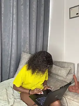 peeky pinky online show from 11/05/25, 12:52