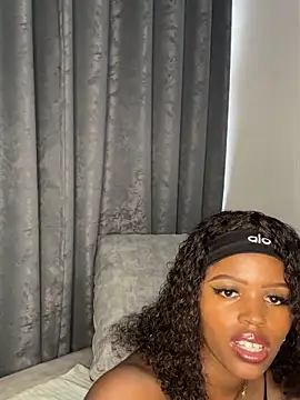 peeky pinky online show from 11/07/25, 10:31