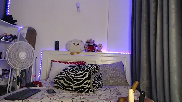 peeky pinky online show from 05/16/26, 01:59